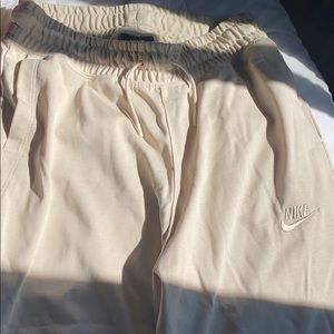 Nike joggers